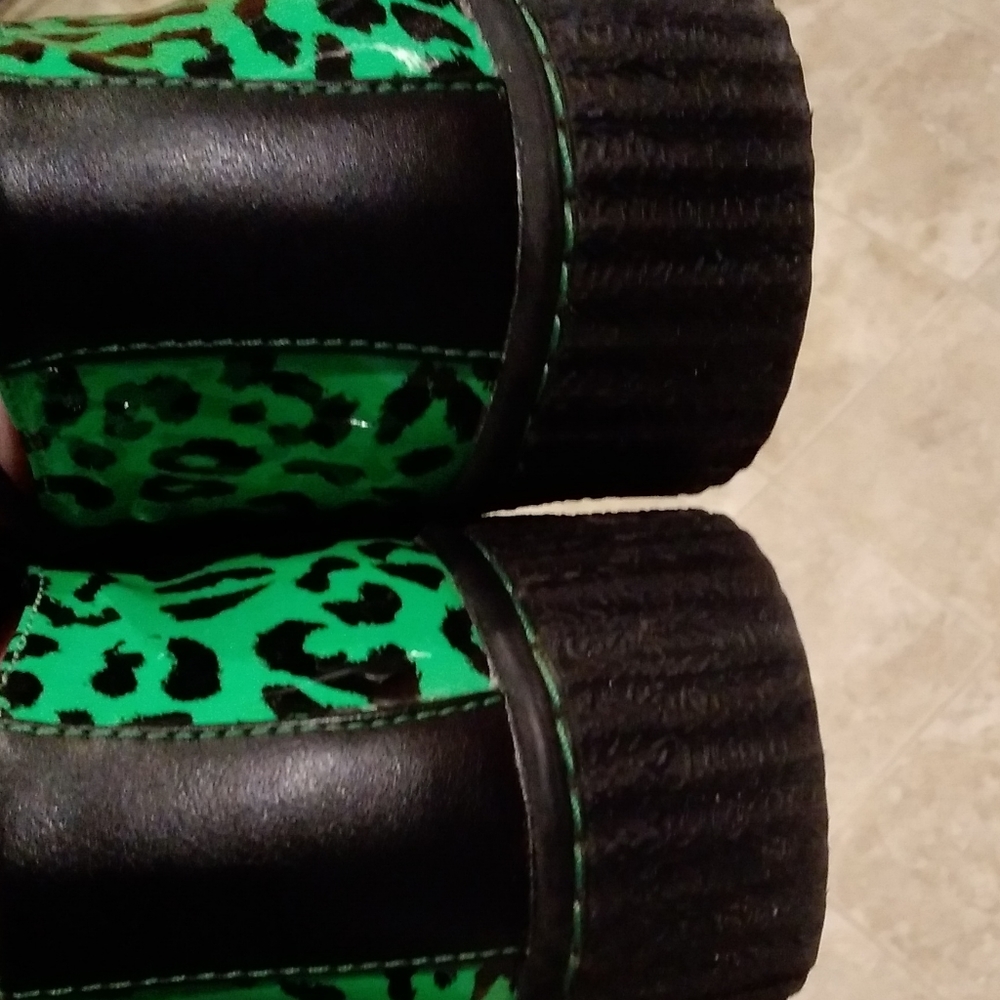 Strange Cvlt Green Leopard Bat Krypt Creepers - Picture 4 of 7